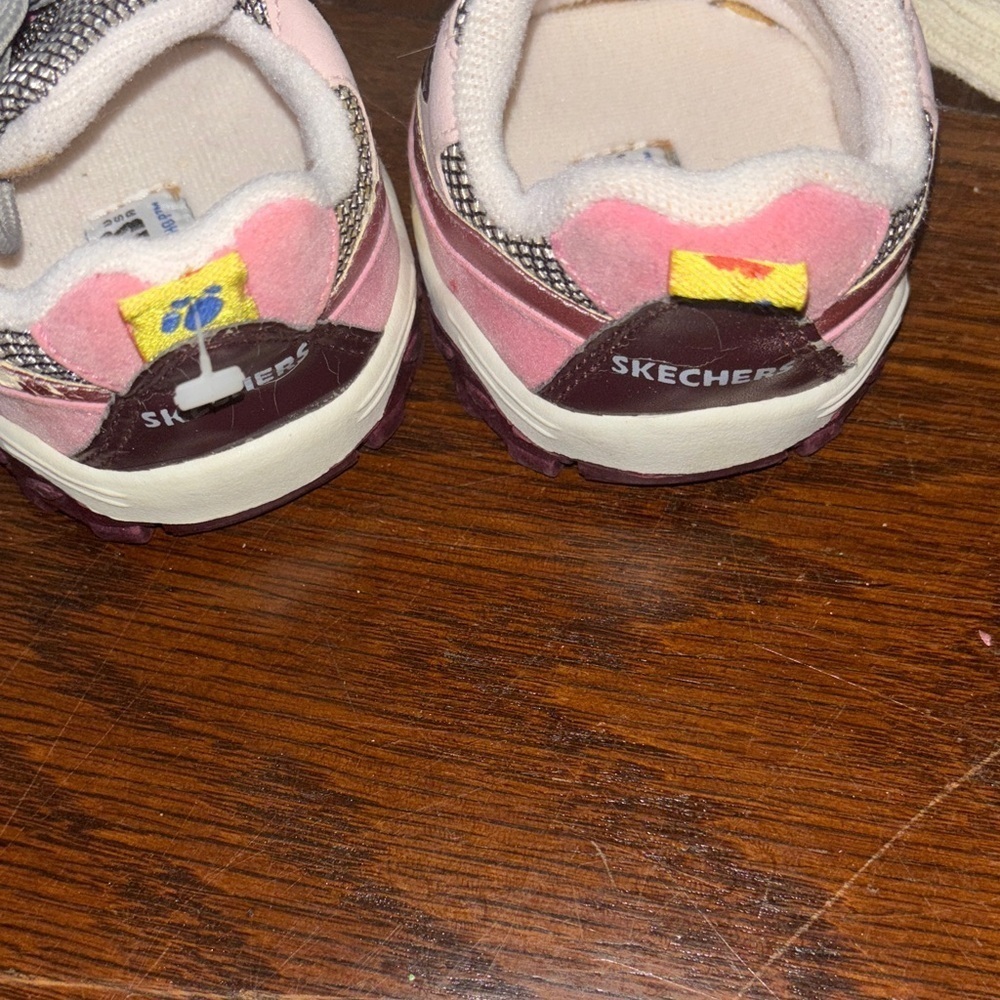 Vintage build a bear Skechers Pink and Gray build a bear Sneakers and socks - Picture 3 of 7